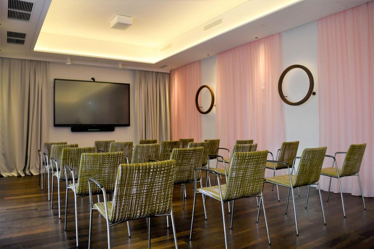Hotel Le Parc วีเนอร์นอยชตัดท์ ภายนอก รูปภาพ