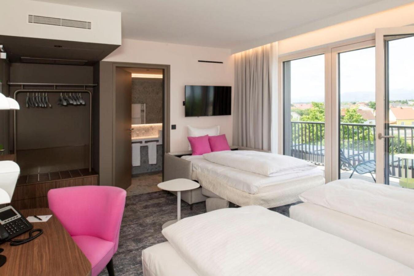 Hotel Le Parc วีเนอร์นอยชตัดท์ ภายนอก รูปภาพ