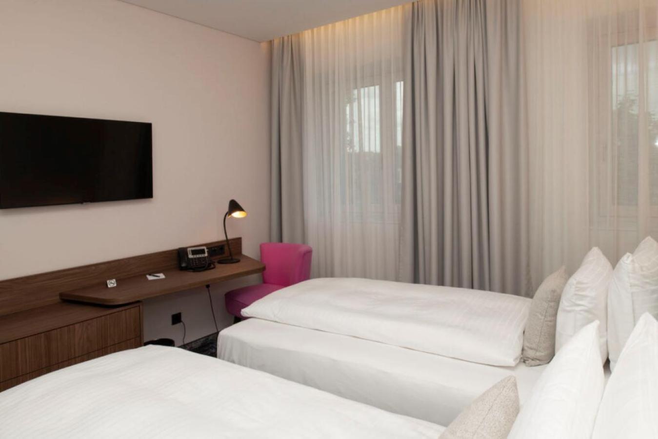 Hotel Le Parc วีเนอร์นอยชตัดท์ ภายนอก รูปภาพ