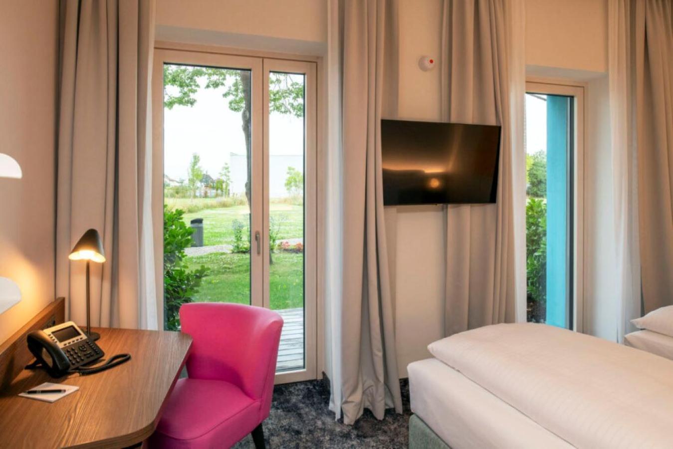 Hotel Le Parc วีเนอร์นอยชตัดท์ ภายนอก รูปภาพ